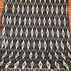16 Tenun Ikat Jepara Motif ketupat zigzag