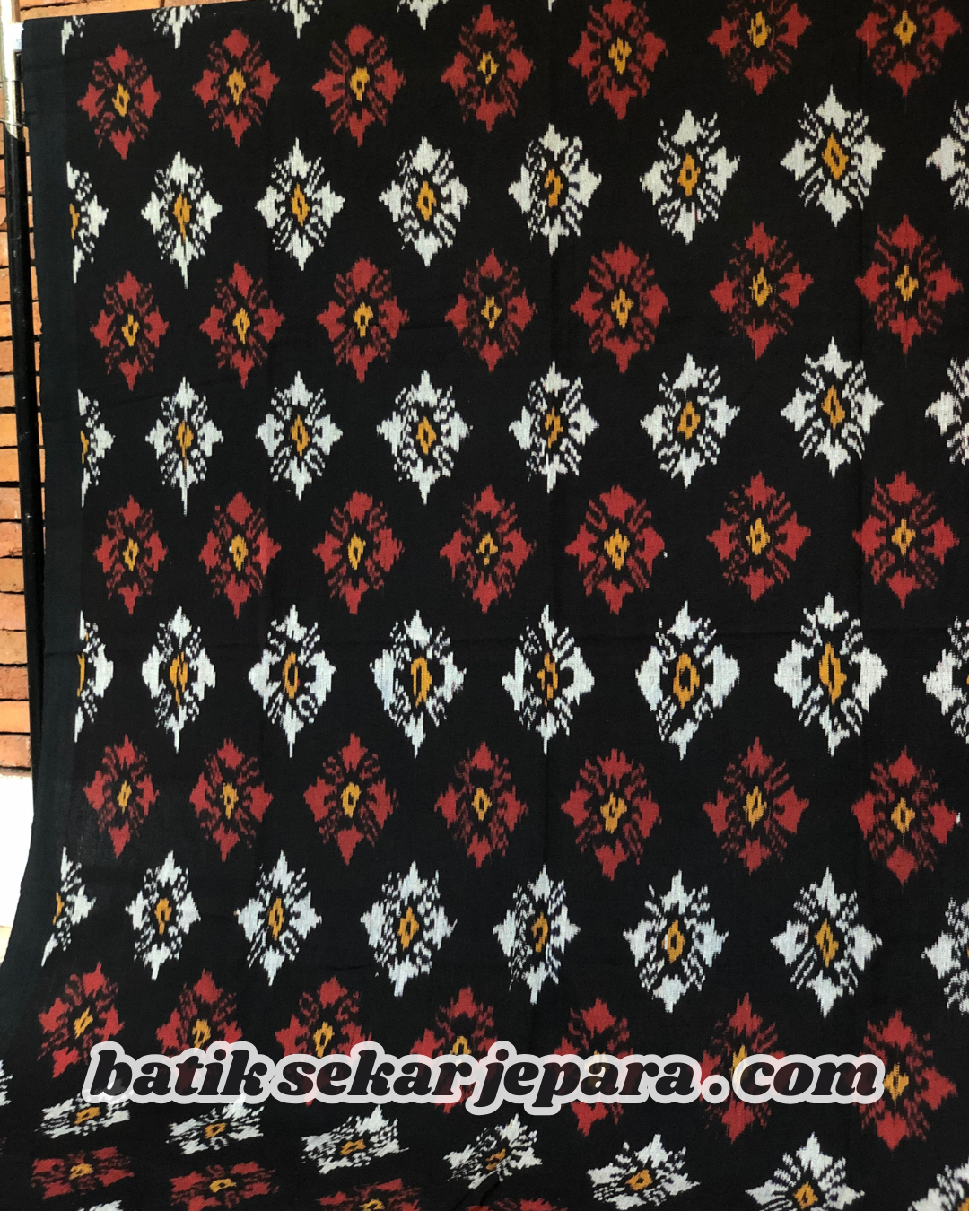 Tenun Jepara Motif Bunga-bunga